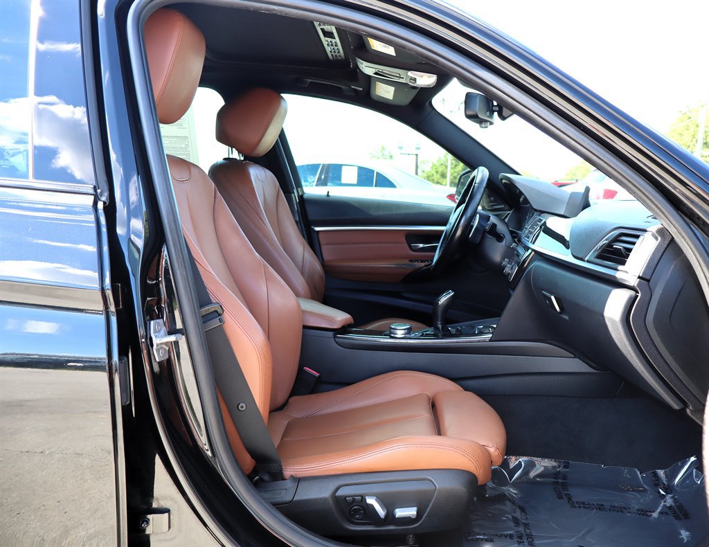 Used 2016 BMW 340i Sedan w/ M Sport Package RWD image 21