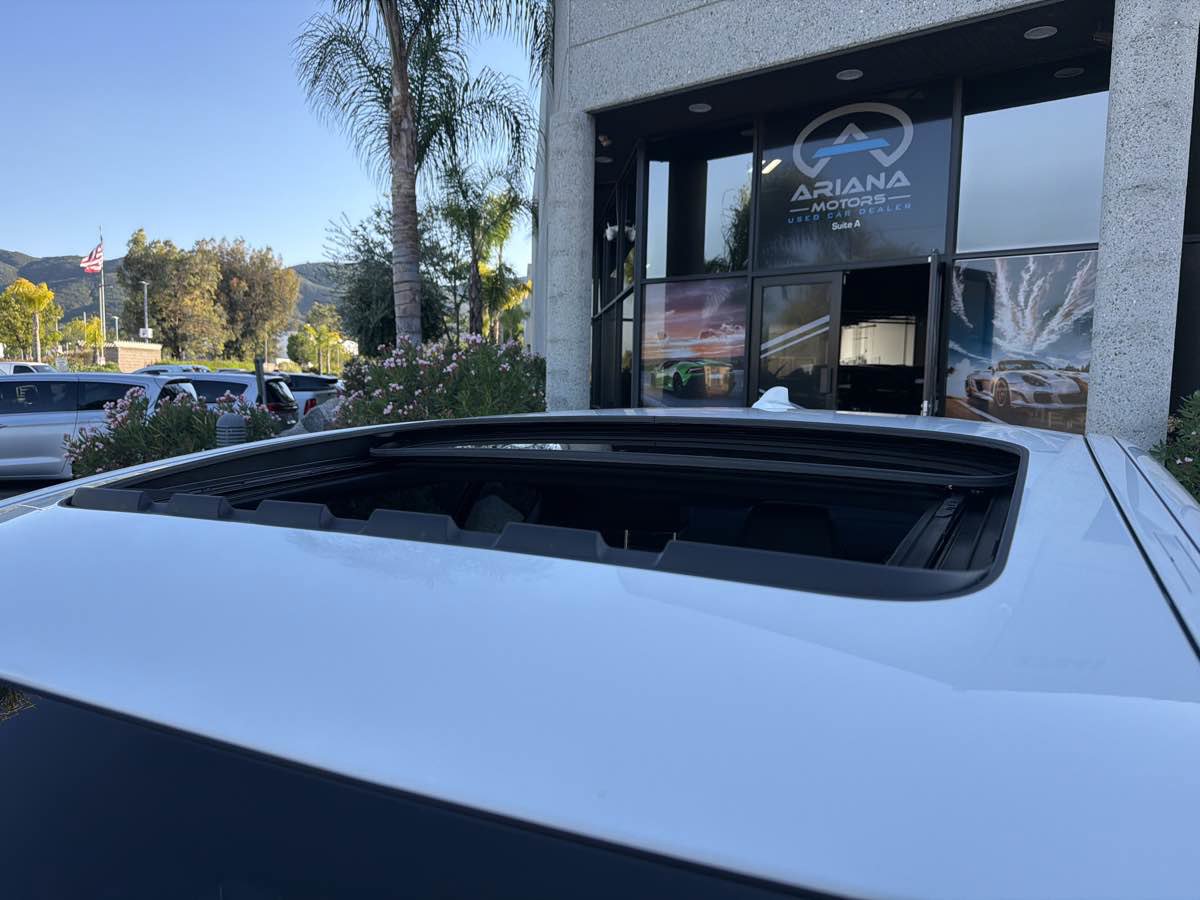Used 2018 BMW 530i w/ M Sport Package RWD image 40