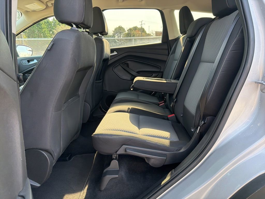 Used 2017 Ford Escape SE FWD image 25