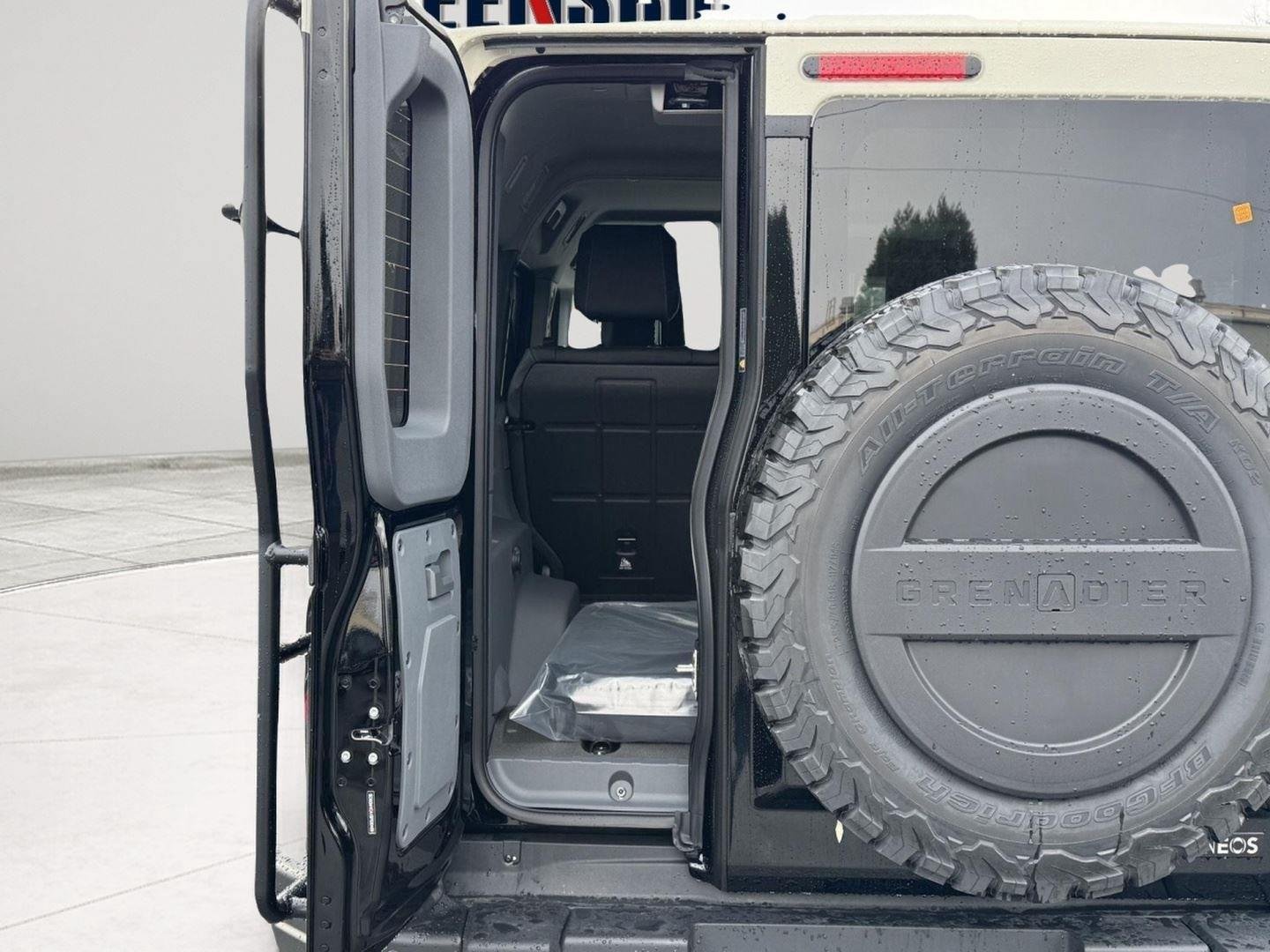 New 2025 INEOS Grenadier Station Wagon AWD/4WD image 49