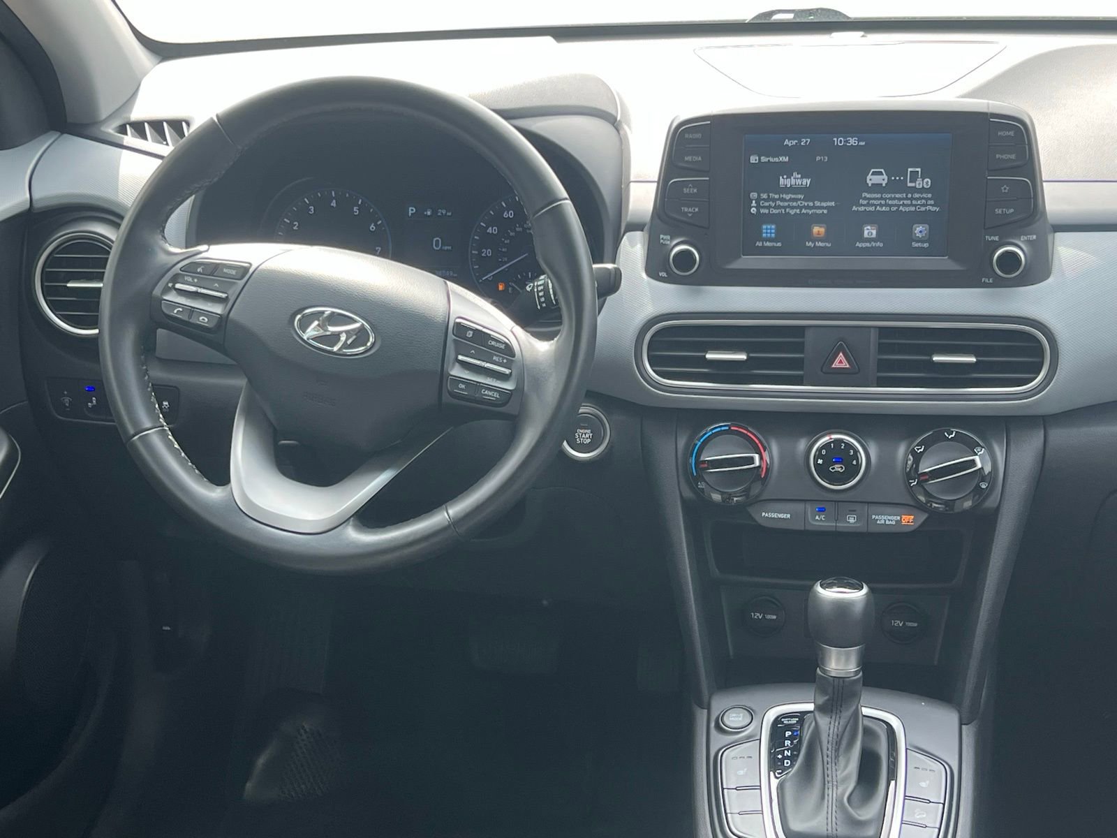 Used 2018 Hyundai Kona SEL w/ SEL Tech Package 02 FWD image 19
