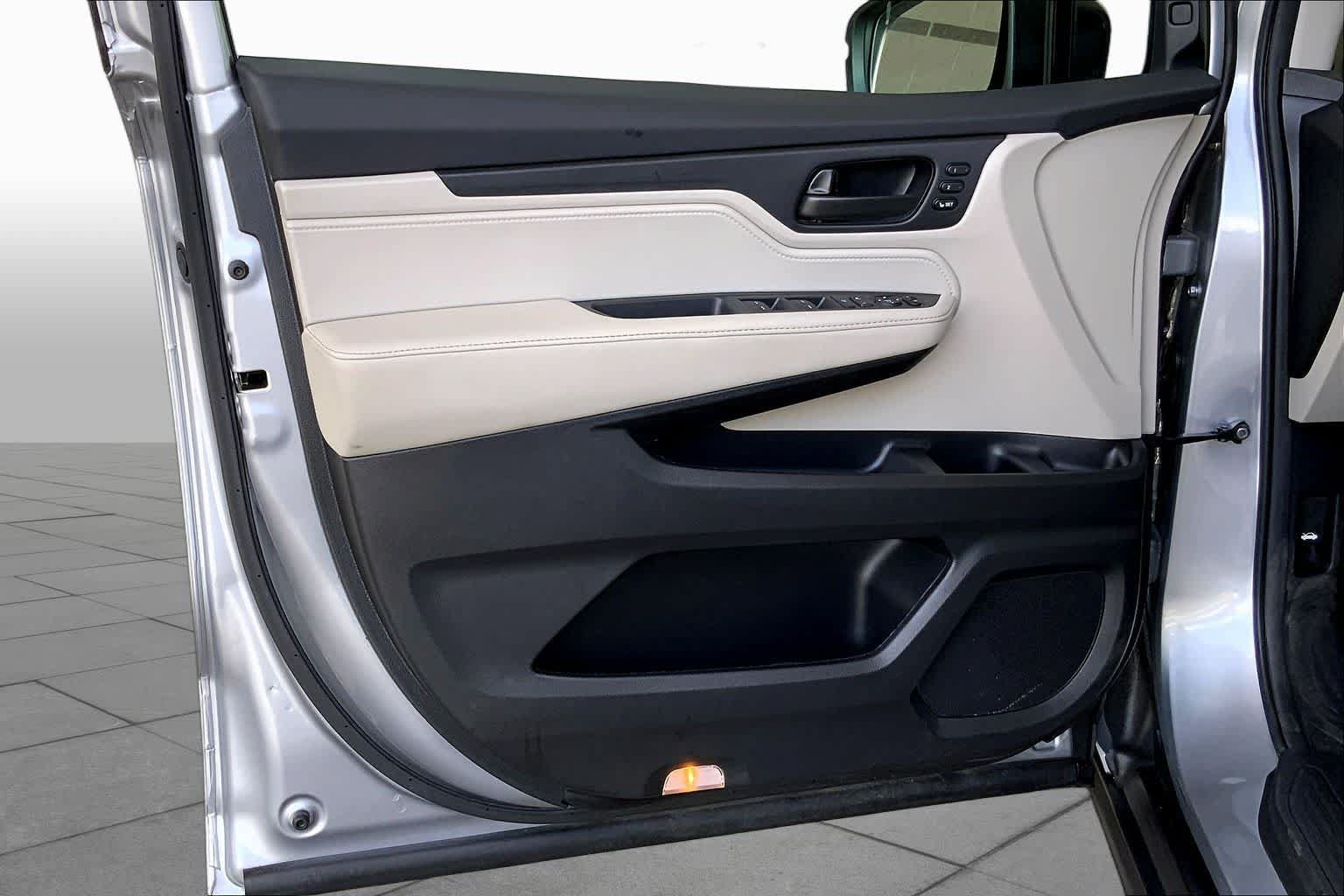Used 2025 Honda Odyssey EX-L image 22