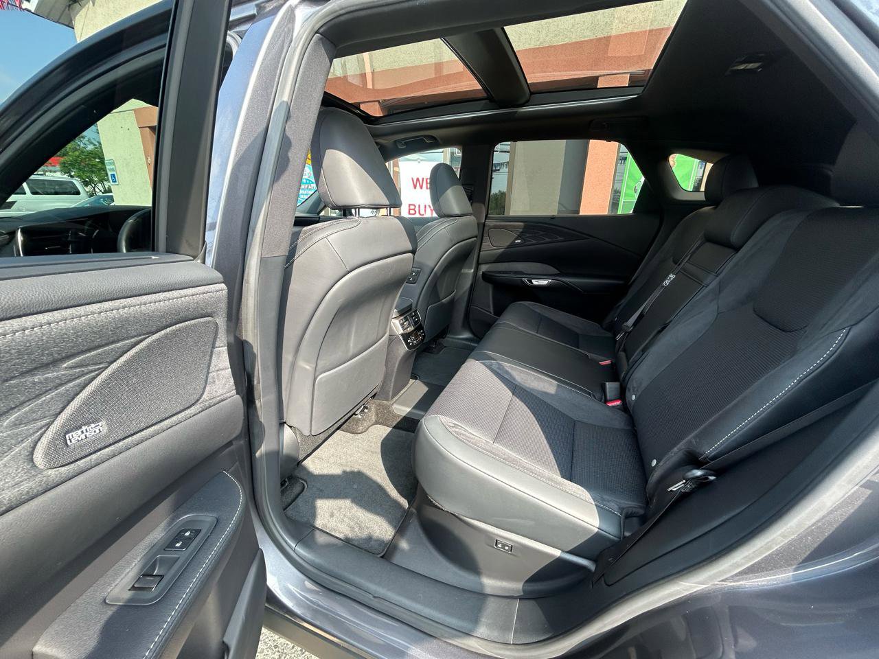 Used 2024 Lexus RX 450h 450h+ Luxury AWD w/ Convenience Package image 21