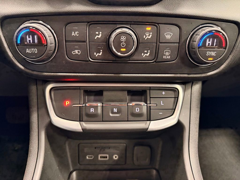 Used 2022 GMC Terrain SLT w/ Infotainment Package II AWD/4WD image 35