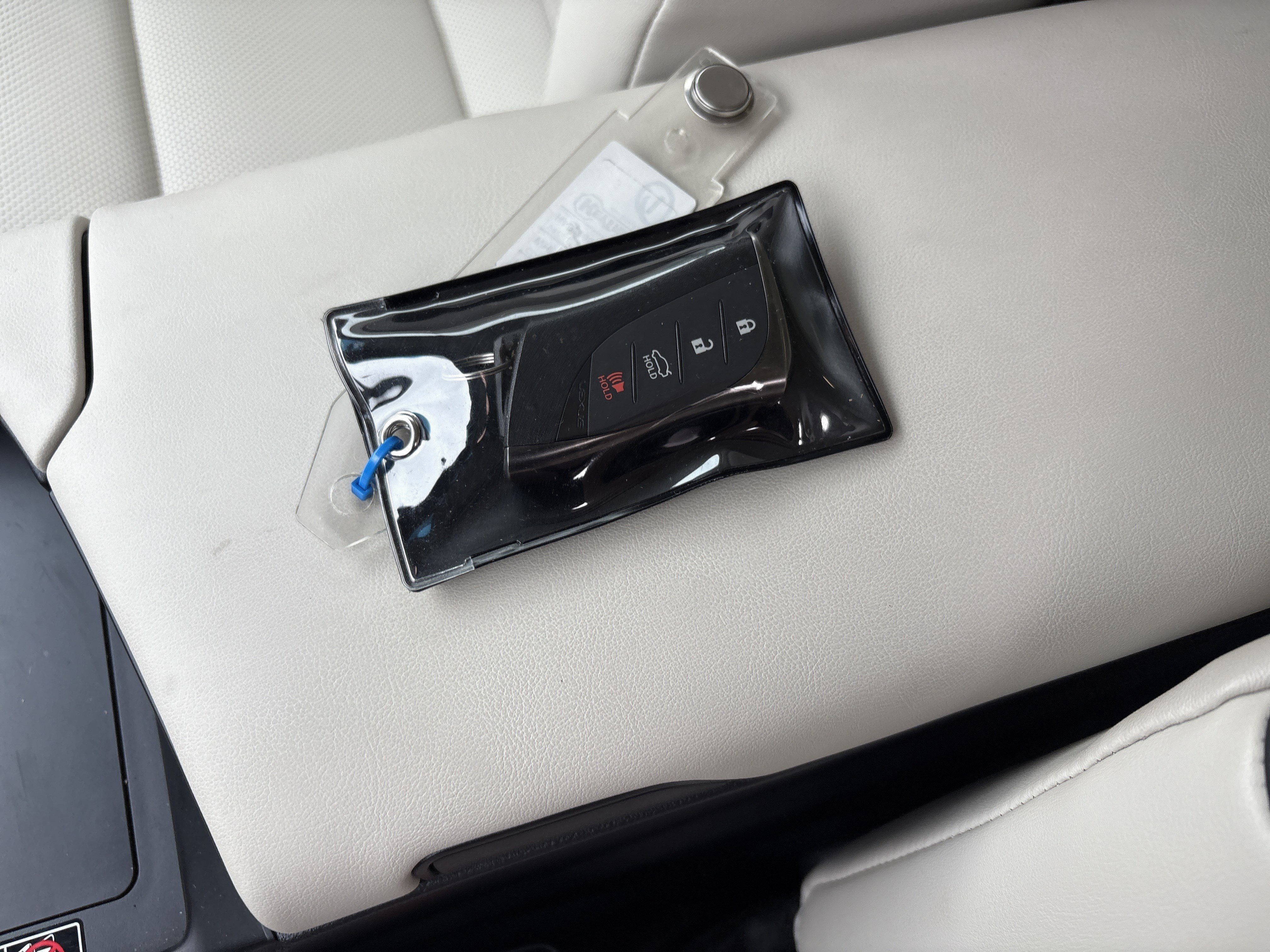 Used 2025 Lexus ES 350 w/ Premium Package FWD image 36