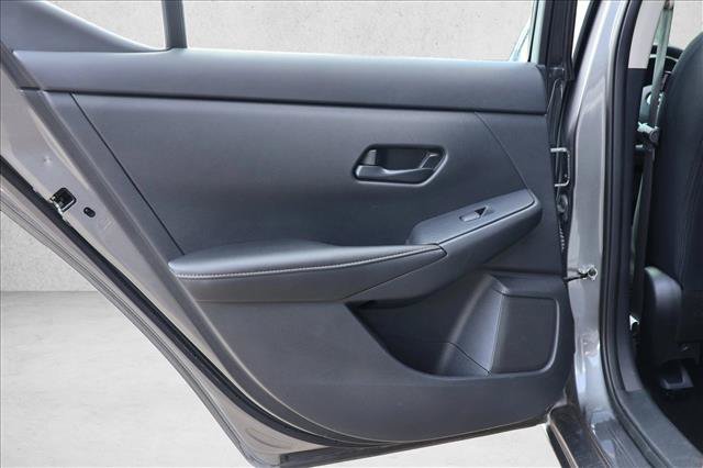 Used 2024 Nissan Sentra SV FWD image 21