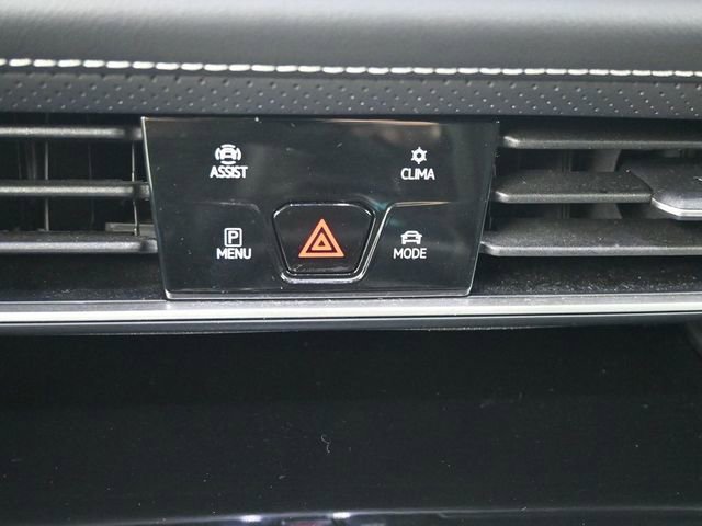 Used 2025 Volkswagen Atlas Cross Sport SE image 12