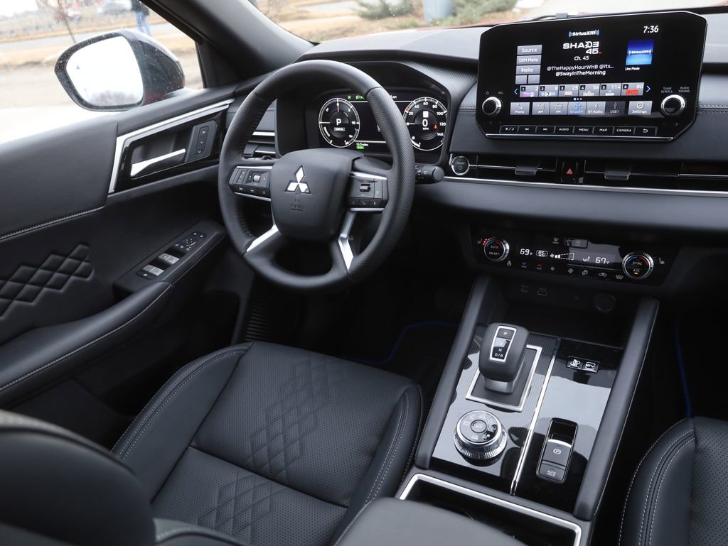 New 2025 Mitsubishi Outlander SEL Black Edition image 23