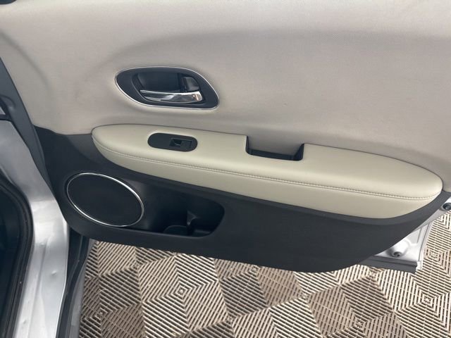Used 2018 Honda HR-V EX image 23