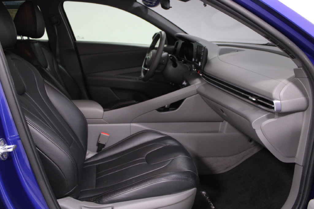 Used 2023 Hyundai Elantra SEL FWD image 24