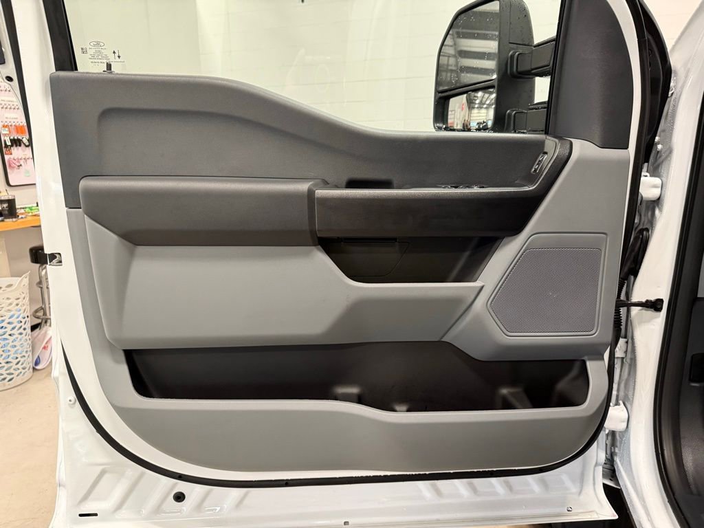 New 2026 Ford F550 2WD Regular Cab Super Duty image 15