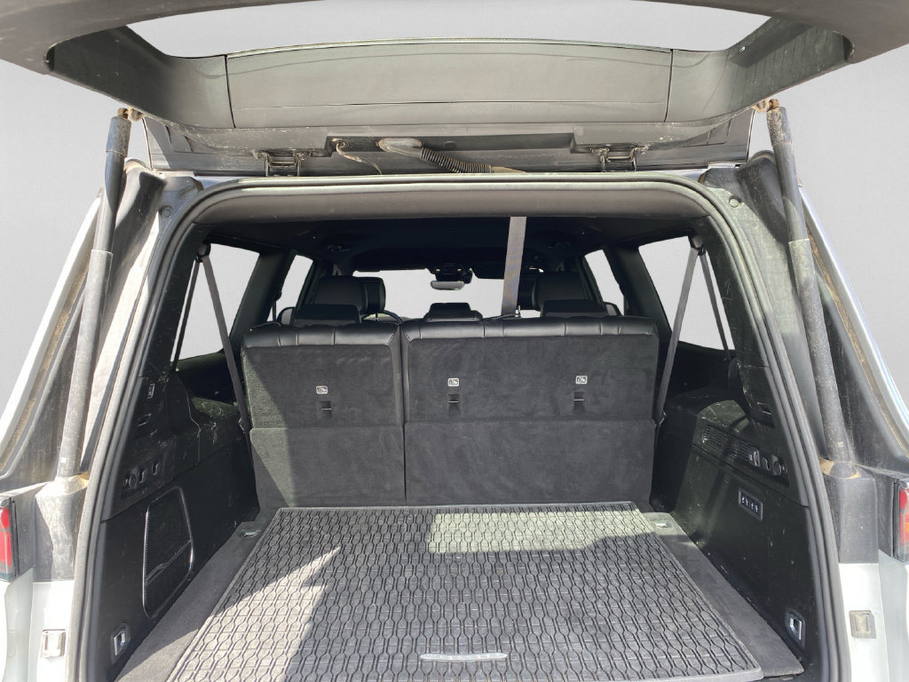 Used 2024 Jeep Wagoneer L Series II w/ Flexible Seating Group RWD image 26