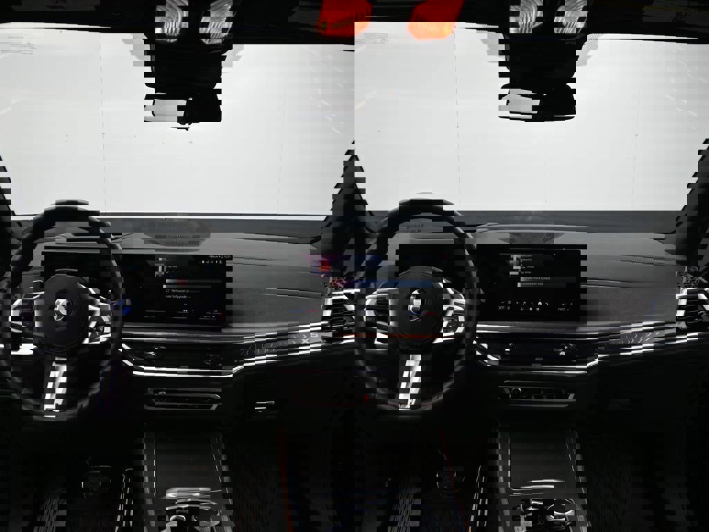 Used 2026 BMW X5 xDrive40i w/ M Sport Package AWD/4WD image 12