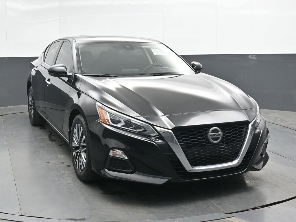 Used 2022 Nissan Altima 2.5 SR w/ Midnight Edition Package FWD image 6