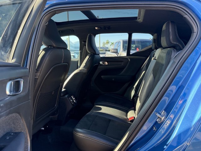 Used 2020 Volvo XC40 T5 R-Design AWD/4WD image 11