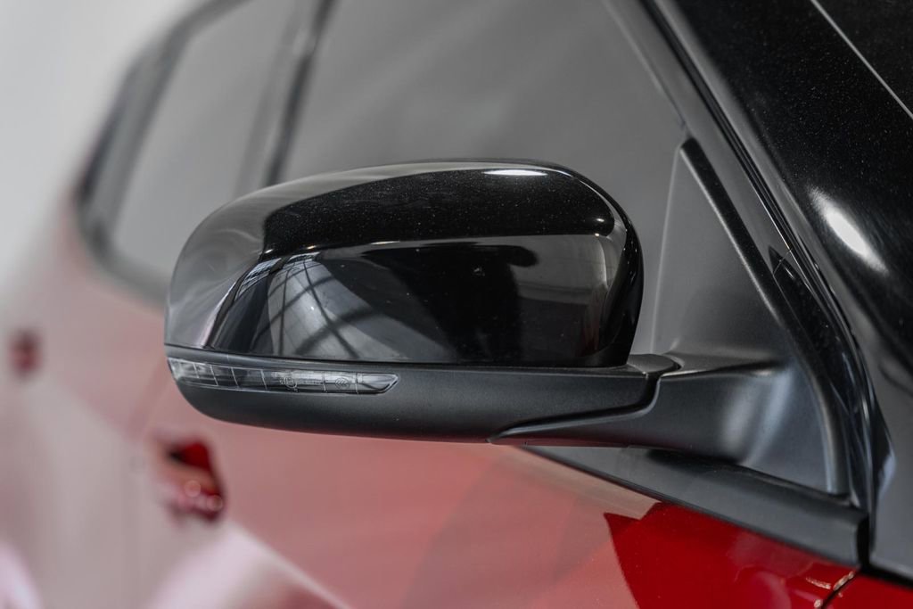 Certified 2024 Jeep Compass Limited w/ High Altitude Package image 17