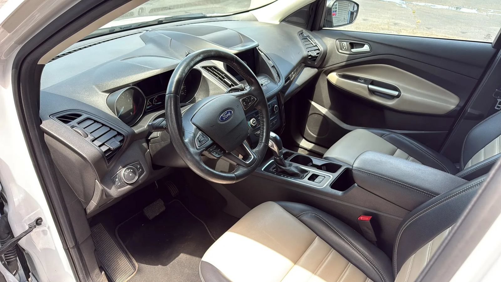 Used 2019 Ford Escape SEL AWD/4WD image 12