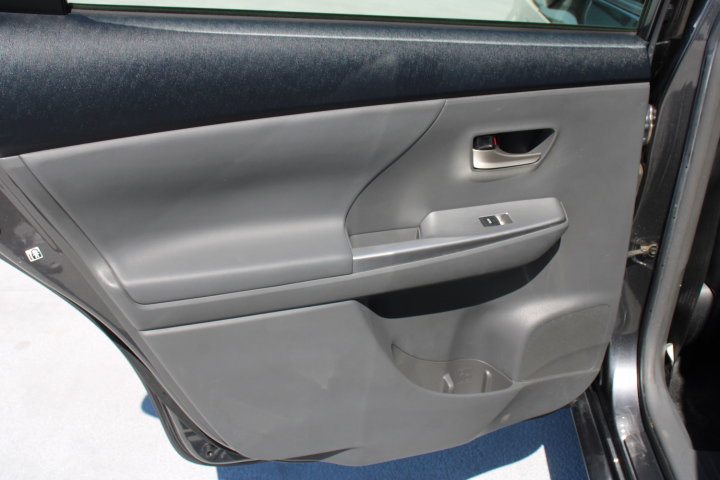 Used 2012 Toyota Prius V Five image 13