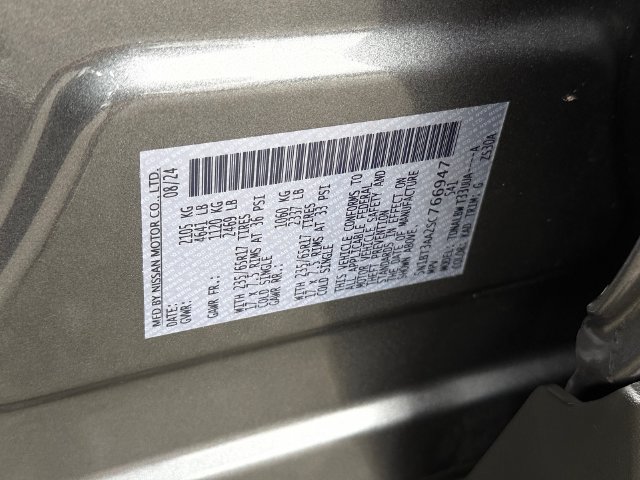 Used 2025 Nissan Rogue S FWD image 19