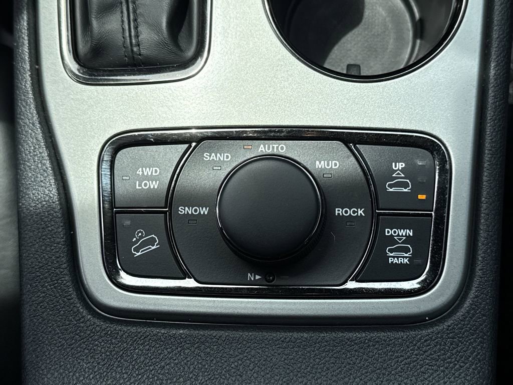Used 2020 Jeep Grand Cherokee High Altitude AWD/4WD image 35