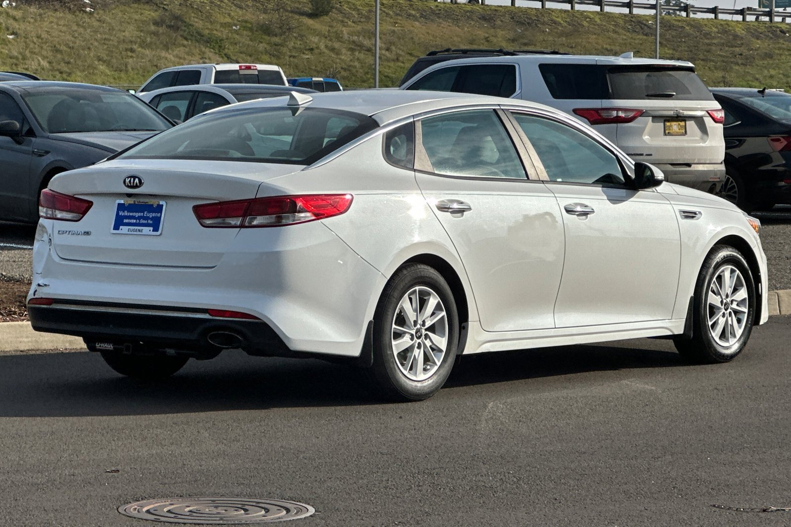 Used 2017 Kia Optima LX image 3