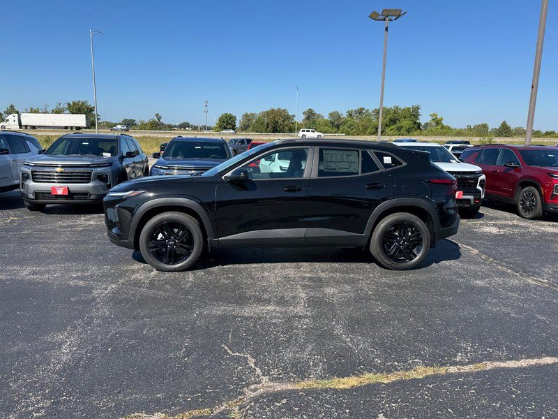 New 2026 Chevrolet Trax ACTIV w/ Driver Confidence Package image 2