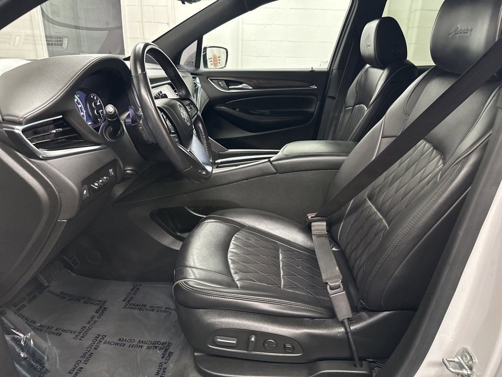 Used 2022 Buick Enclave Avenir w/ Avenir Technology Package image 20