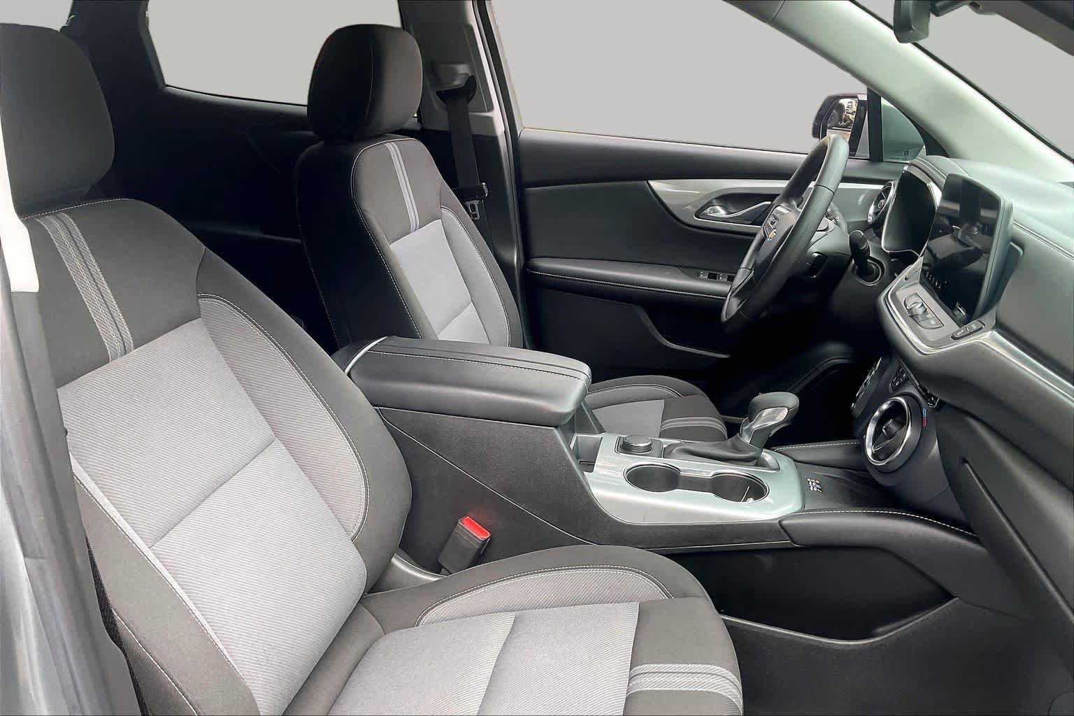Used 2024 Chevrolet Blazer LT w/ Convenience Package FWD image 8