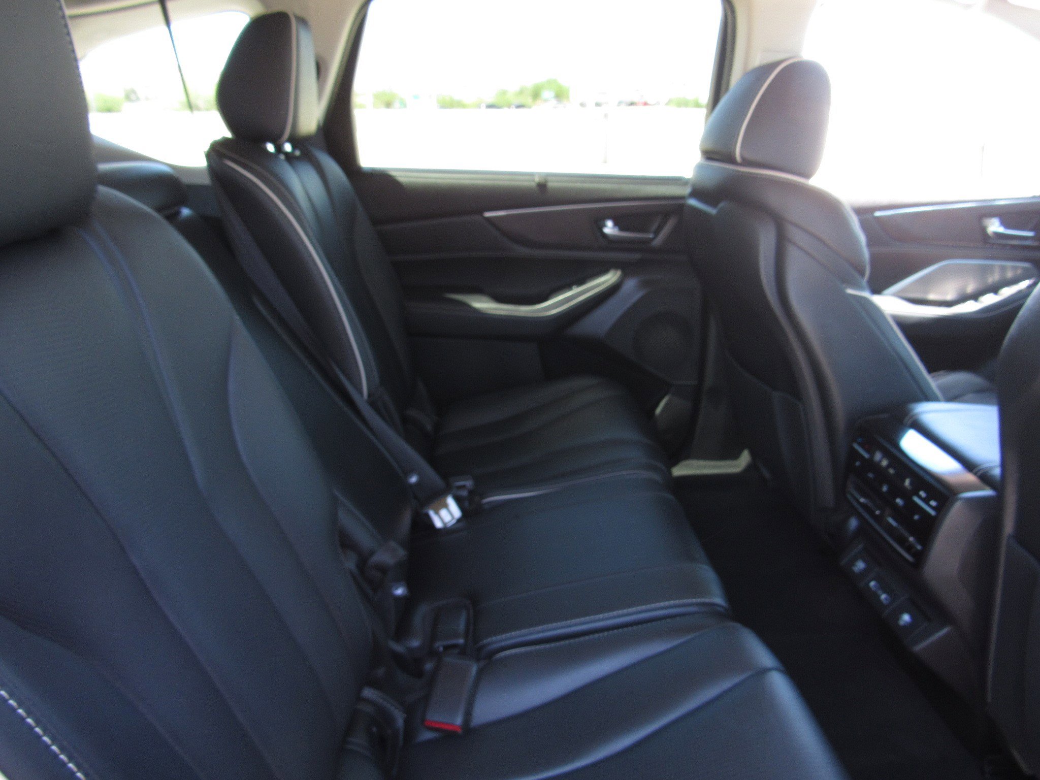 Certified 2022 Acura MDX SH-AWD w/ Advance Package image 11