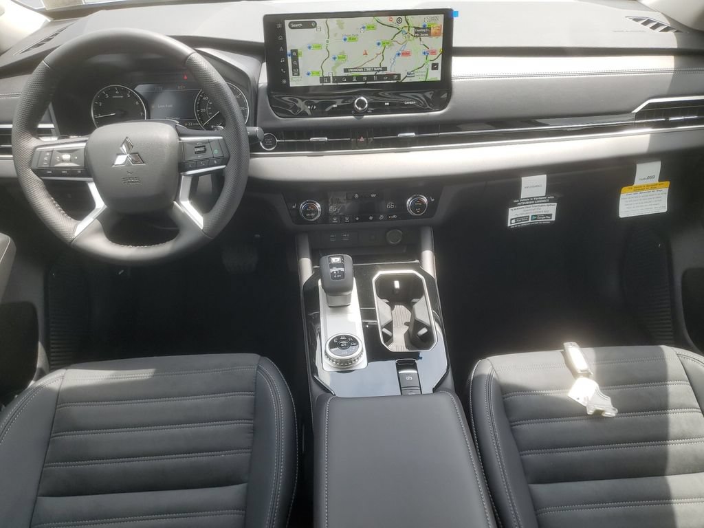 New 2026 Mitsubishi Outlander AWD image 22