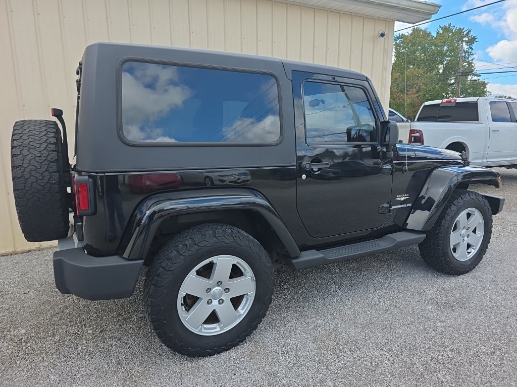 Used 2012 Jeep Wrangler Sahara w/ Connectivity Group AWD/4WD image 4
