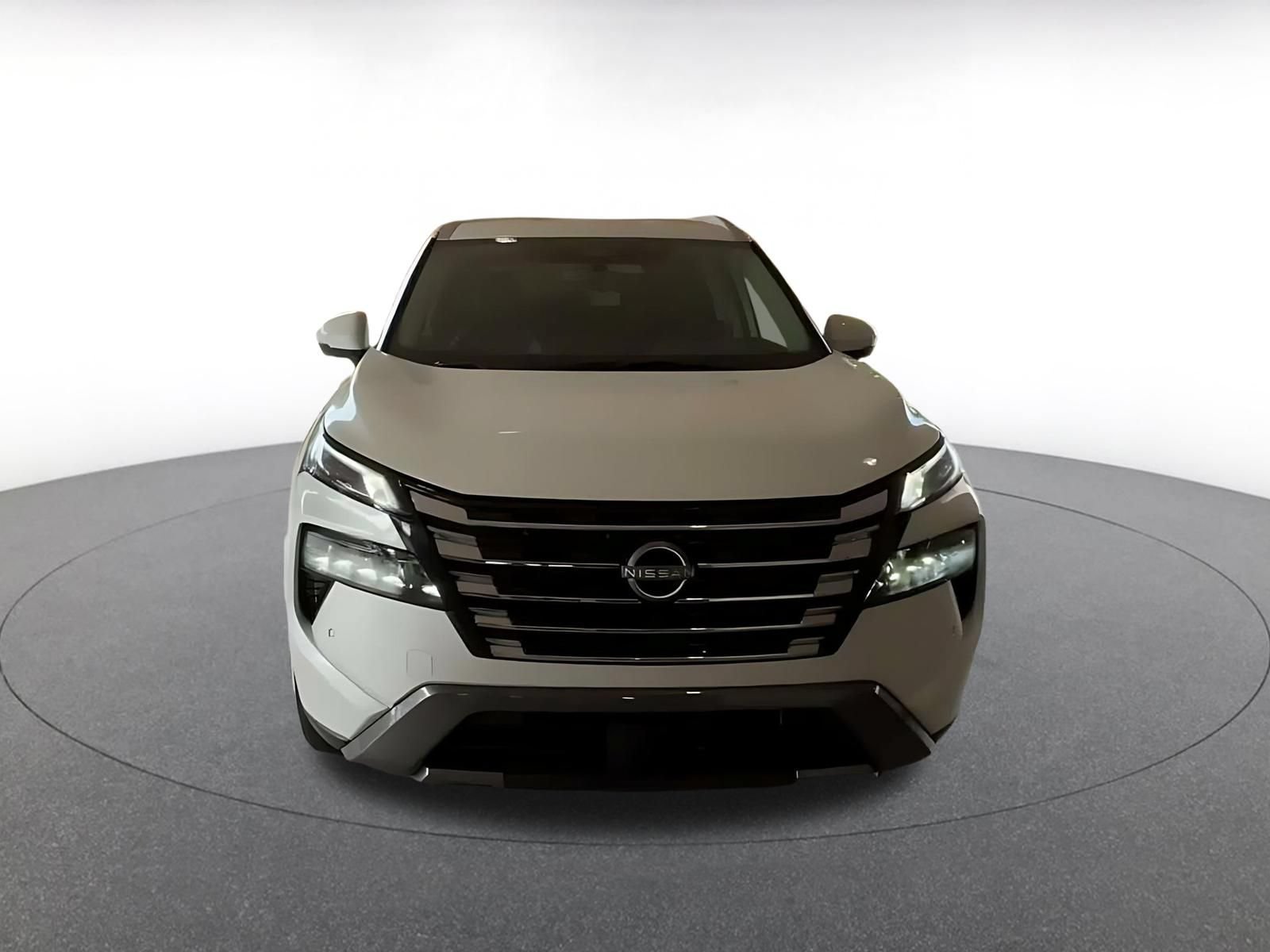 Used 2026 Nissan Rogue SL FWD image 4