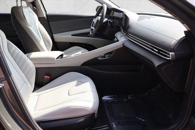 Certified 2024 Hyundai Elantra Limited FWD image 29