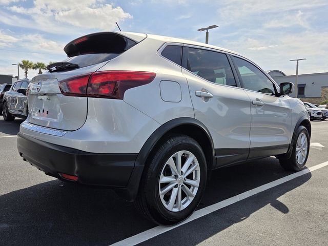 Used 2017 Nissan Rogue Sport S w/ S Appearance Package FWD image 6