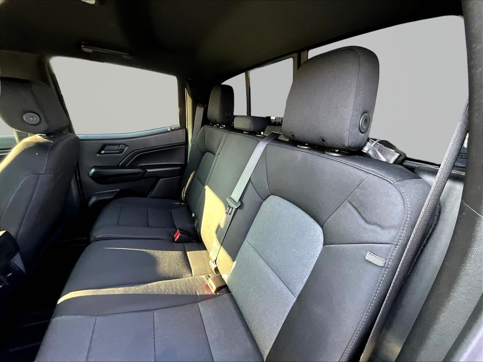 Used 2025 Chevrolet Colorado W/T AWD/4WD image 23