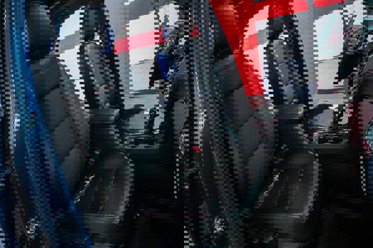 Used 2024 Chevrolet Equinox RS w/ RS Leather Package image 26