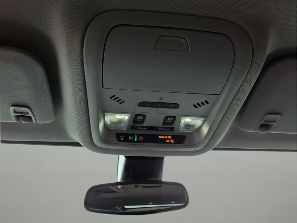 Used 2023 GMC Acadia AT4 w/ Technology Package AWD/4WD image 24