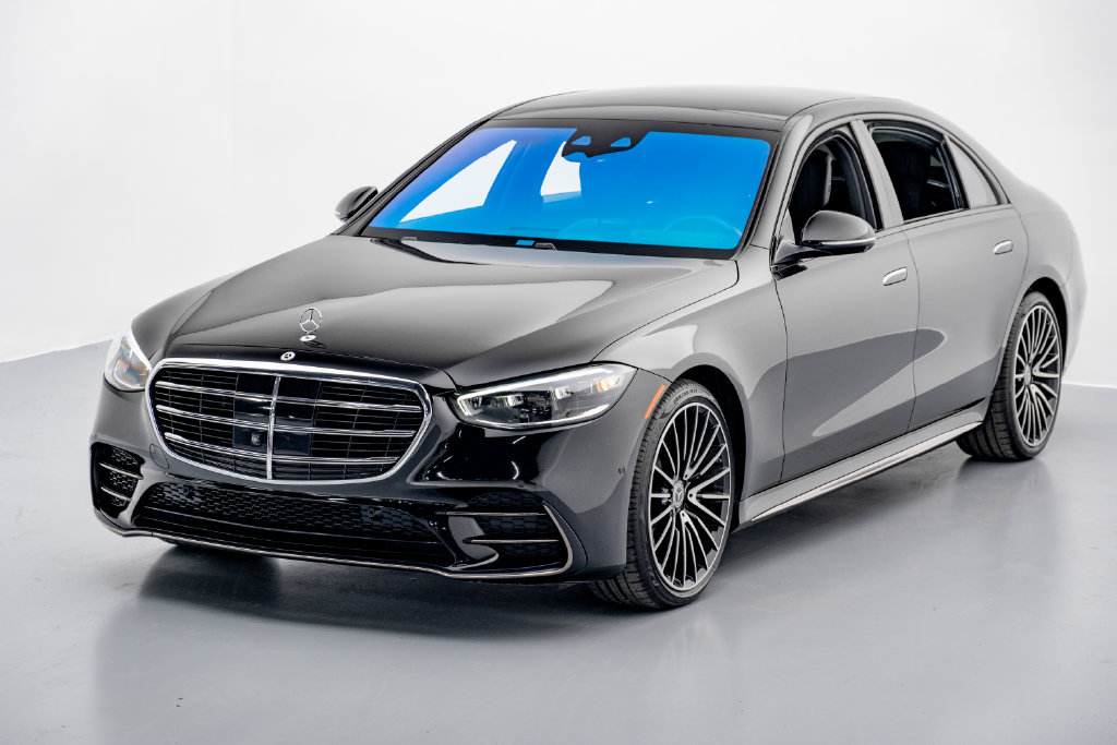 Used 2023 Mercedes-Benz S 580 4MATIC Sedan image 3