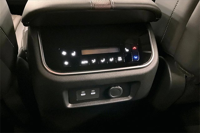 New 2026 Nissan Armada Platinum image 19