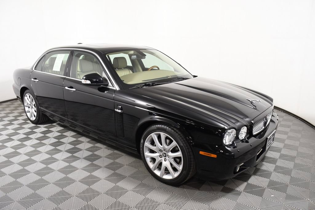 Used 2009 Jaguar XJ8 image 8