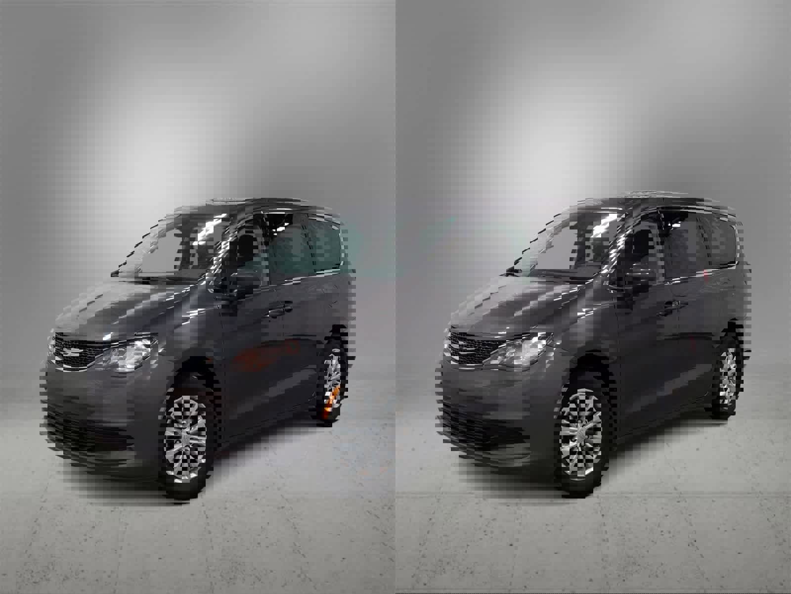 Certified 2017 Chrysler Pacifica Touring w/ Tire & Wheel Group