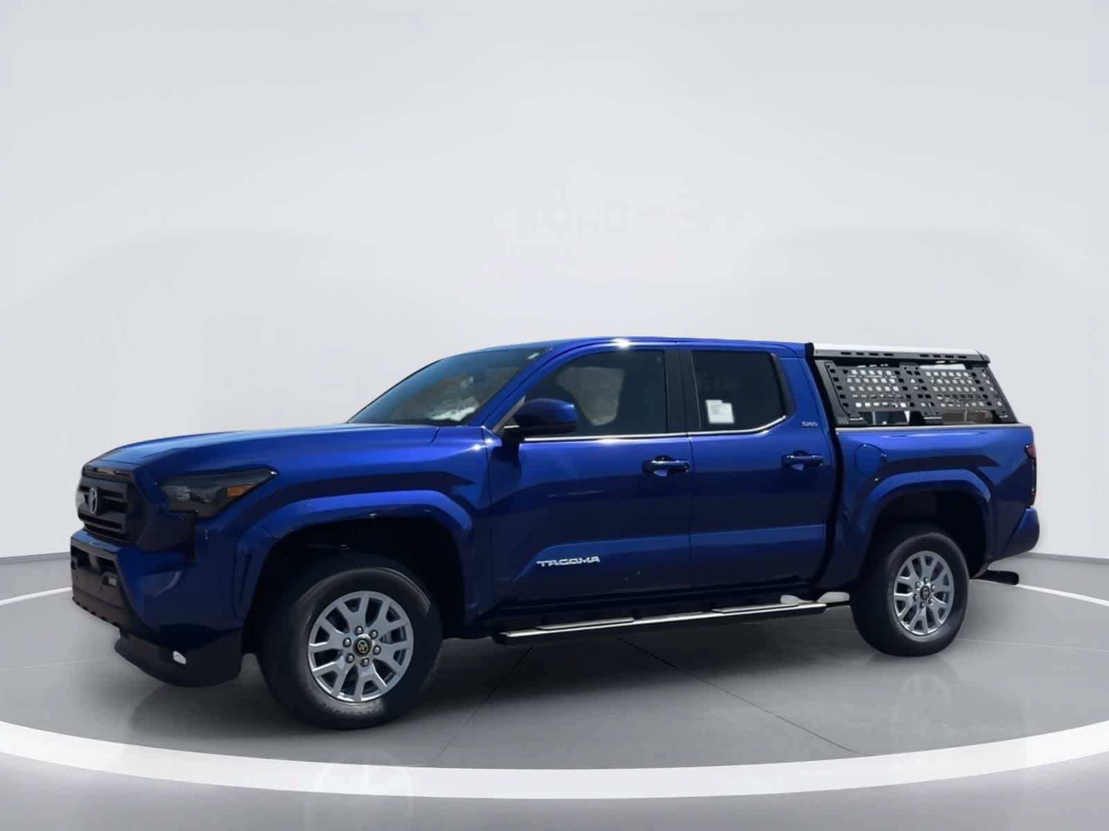 Used 2025 Toyota Tacoma SR5 AWD/4WD image 4