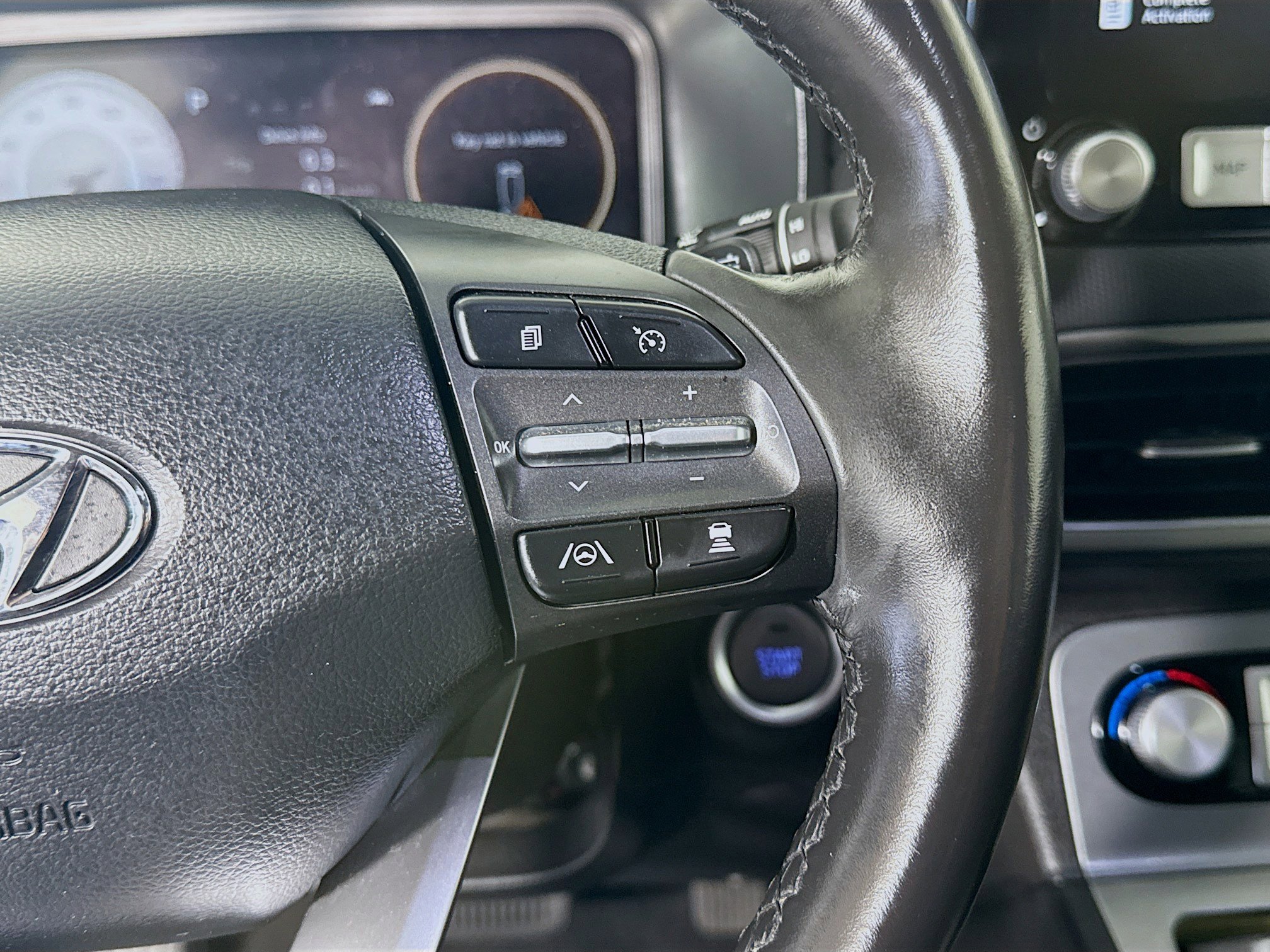 Used 2023 Hyundai Kona Limited image 15