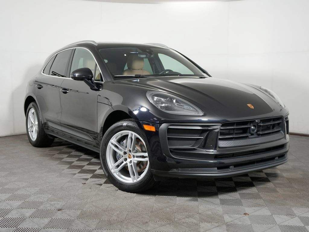 Certified 2024 Porsche Macan w/ Premium Plus Package AWD/4WD image 9