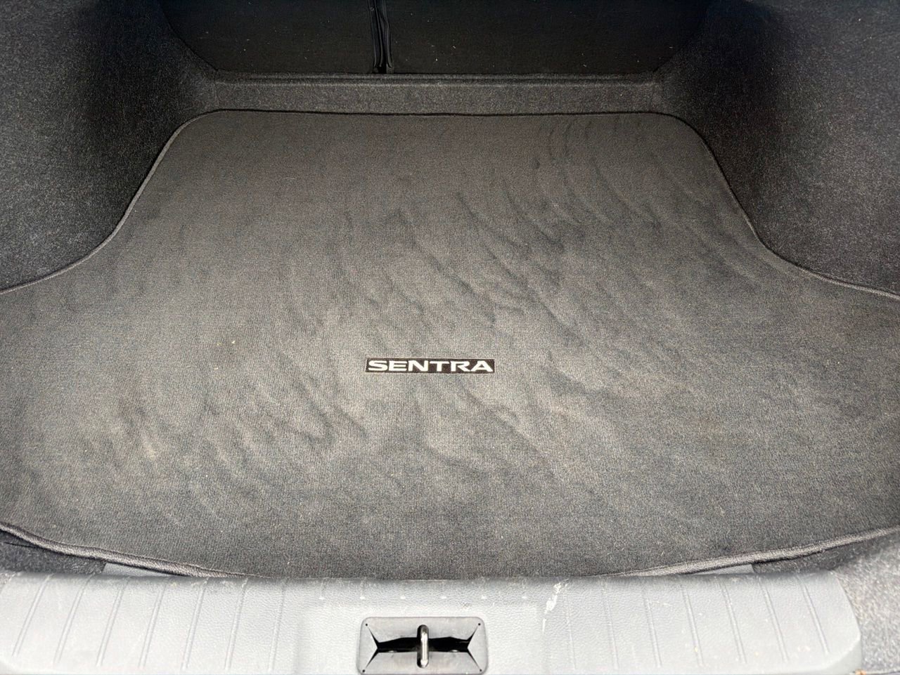 Used 2020 Nissan Sentra SR FWD image 17