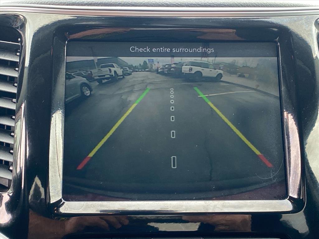 Used 2020 Jeep Cherokee Limited AWD/4WD image 16