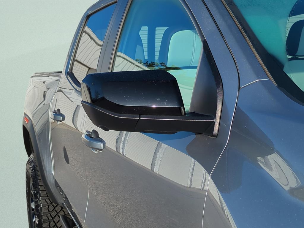 Used 2024 GMC Canyon AT4X image 11