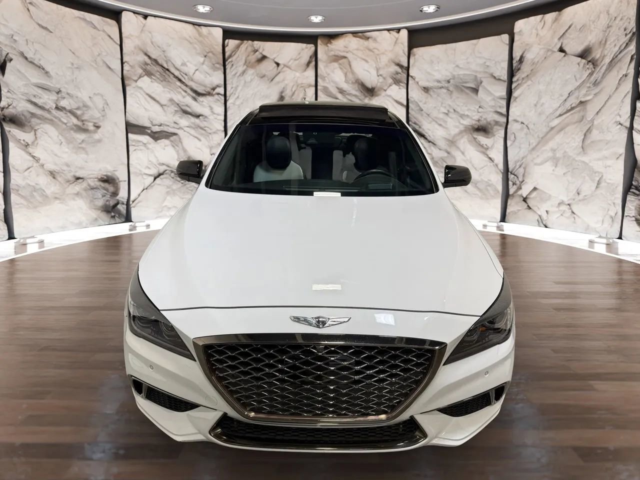 Used 2018 Genesis G80 3.3T Sport RWD image 2