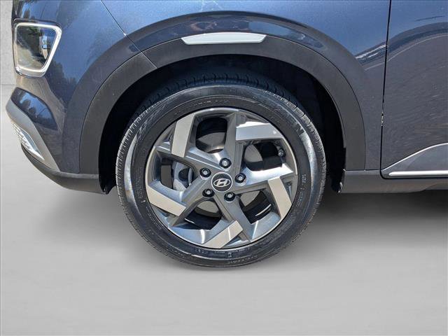 Used 2025 Hyundai Venue Limited FWD image 24