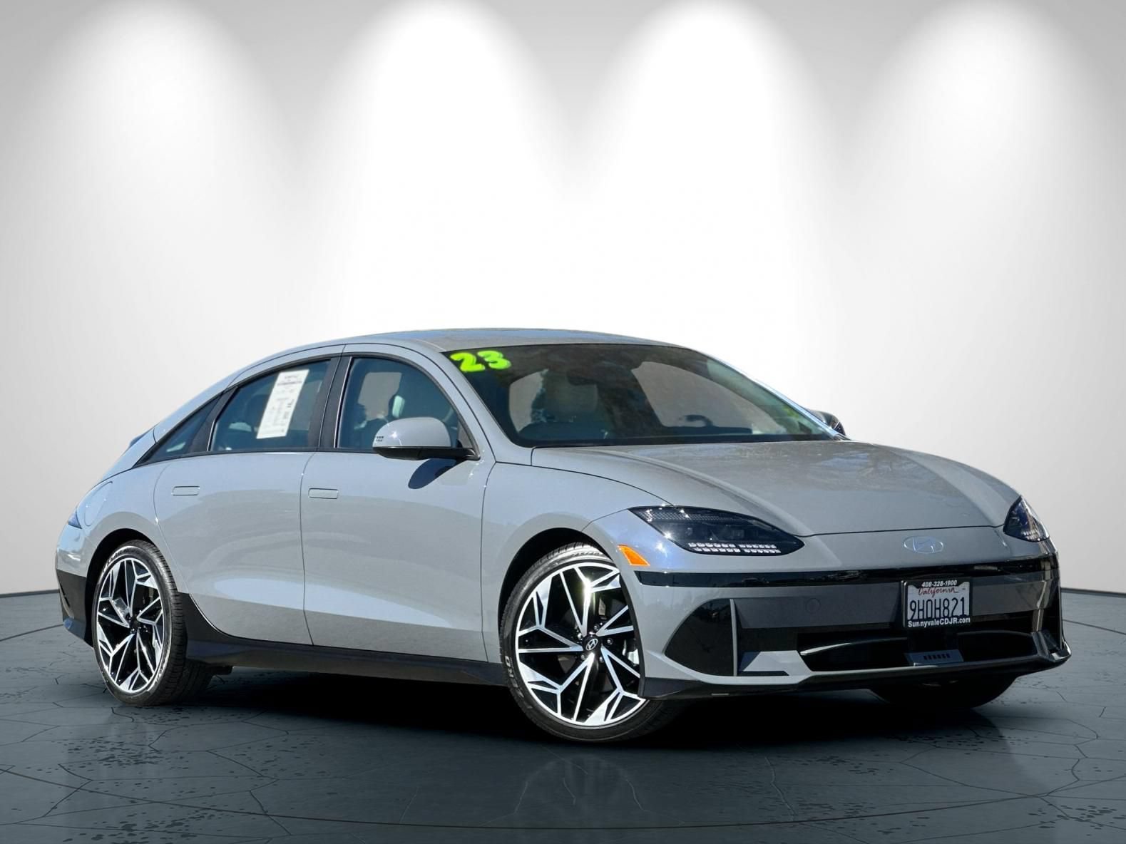 Used 2023 Hyundai Ioniq 6 SEL AWD/4WD image 2
